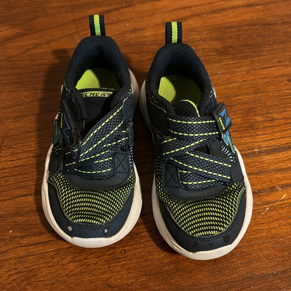 Light up toddler shoes